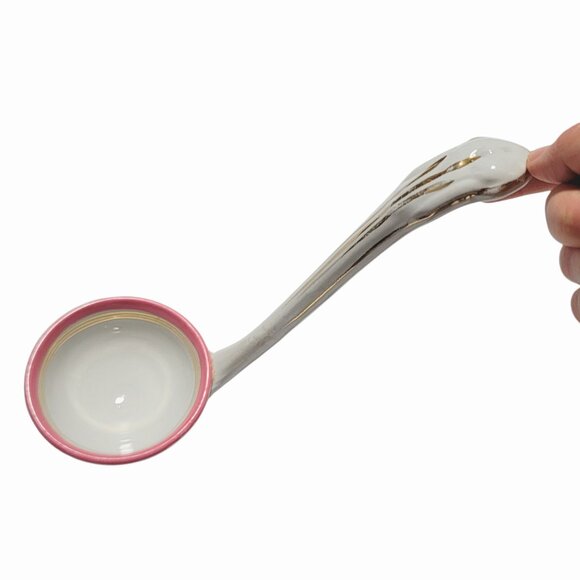 Vintage Pink & White Casserole / Veggie Dish with Lid & Spoon - Picture 6 of 8